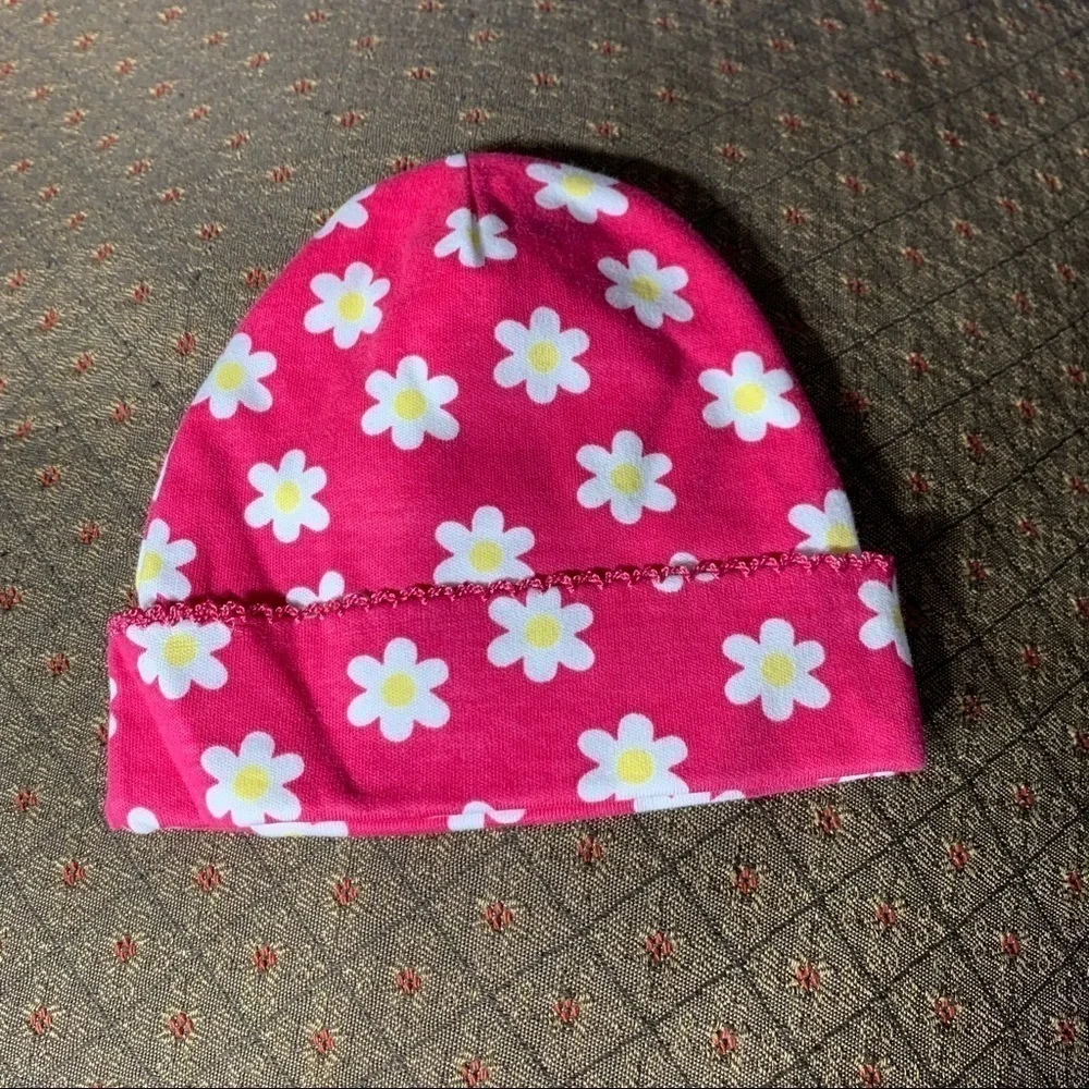 Bundle 2 infant hats cotton 2 pack size 0-6 months girls all season baby clothes